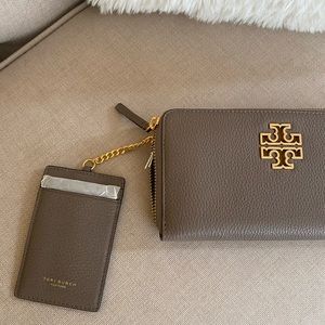 NEW Tory Burch Britten Zip Continental Wallet